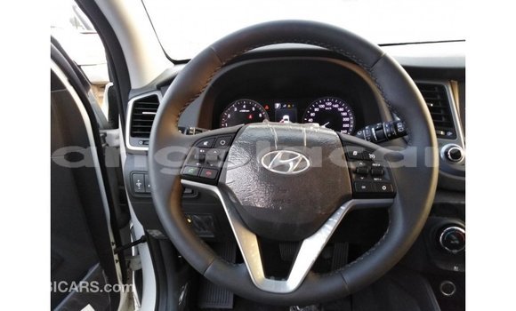 Comprar Importar Hyundai Tucson Branco Carro em Import - Dubai em Bengo Province Comprar Importar Hyundai Tucson Branco Carro em Import - Dubai em Bengo Province