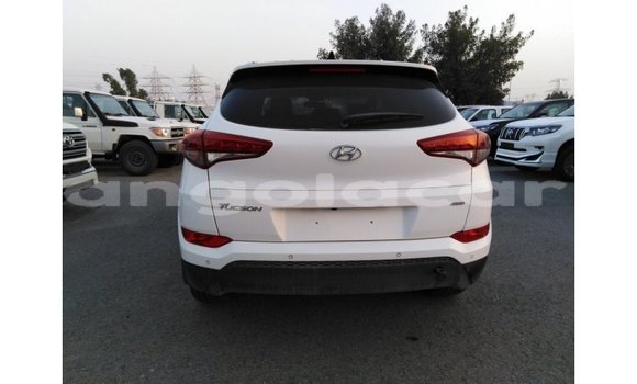 Comprar Importar Hyundai Tucson Branco Carro em Import - Dubai em Bengo Province Comprar Importar Hyundai Tucson Branco Carro em Import - Dubai em Bengo Province