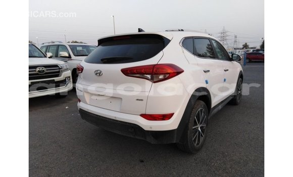 Comprar Importar Hyundai Tucson Branco Carro em Import - Dubai em Bengo Province Comprar Importar Hyundai Tucson Branco Carro em Import - Dubai em Bengo Province