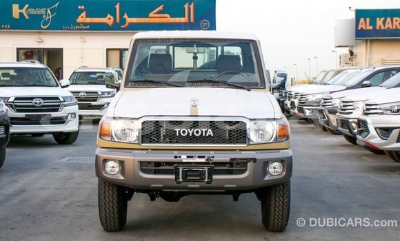 Acheter Import Voiture Toyota Land Cruiser Beige à Import - Dubai, Province de Bengo Acheter Import Voiture Toyota Land Cruiser Beige à Import - Dubai, Province de Bengo