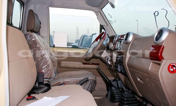 Acheter Import Voiture Toyota Land Cruiser Beige à Import - Dubai, Province de Bengo Acheter Import Voiture Toyota Land Cruiser Beige à Import - Dubai, Province de Bengo