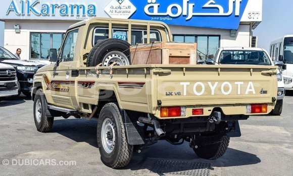 Comprar Importar Toyota Land Cruiser Bege Carro em Import - Dubai em Bengo Province Comprar Importar Toyota Land Cruiser Bege Carro em Import - Dubai em Bengo Province