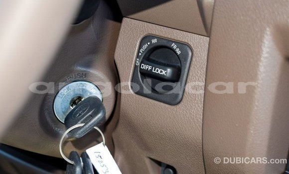 Acheter Import Voiture Toyota Land Cruiser Beige à Import - Dubai, Province de Bengo Acheter Import Voiture Toyota Land Cruiser Beige à Import - Dubai, Province de Bengo