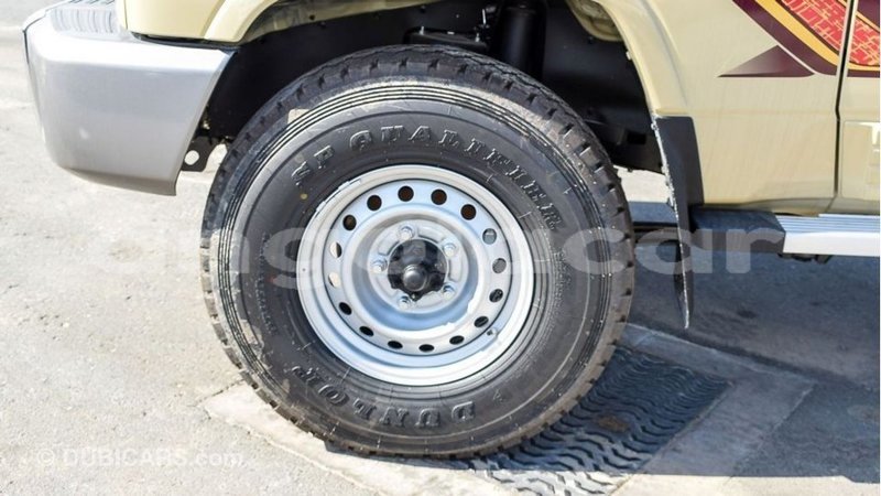 Big with watermark toyota land cruiser bengo province import dubai 6897