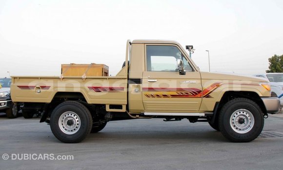 Acheter Import Voiture Toyota Land Cruiser Beige à Import - Dubai, Province de Bengo Acheter Import Voiture Toyota Land Cruiser Beige à Import - Dubai, Province de Bengo