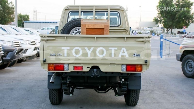 Big with watermark toyota land cruiser bengo province import dubai 6900