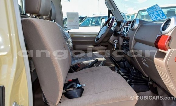 Comprar Importar Toyota Land Cruiser Bege Carro em Import - Dubai em Bengo Province Comprar Importar Toyota Land Cruiser Bege Carro em Import - Dubai em Bengo Province
