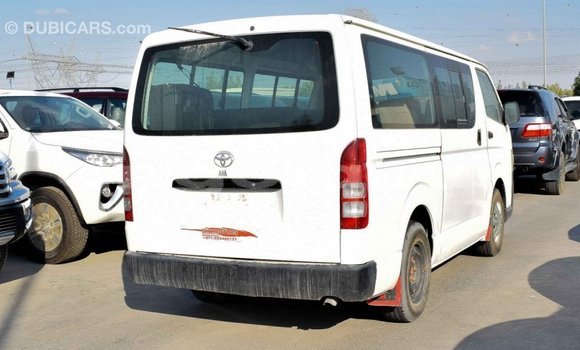 Comprar Importar Toyota Hiace Branco Carro em Import - Dubai em Bengo Province Comprar Importar Toyota Hiace Branco Carro em Import - Dubai em Bengo Province