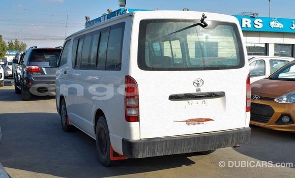 Comprar Importar Toyota Hiace Branco Carro em Import - Dubai em Bengo Province Comprar Importar Toyota Hiace Branco Carro em Import - Dubai em Bengo Province