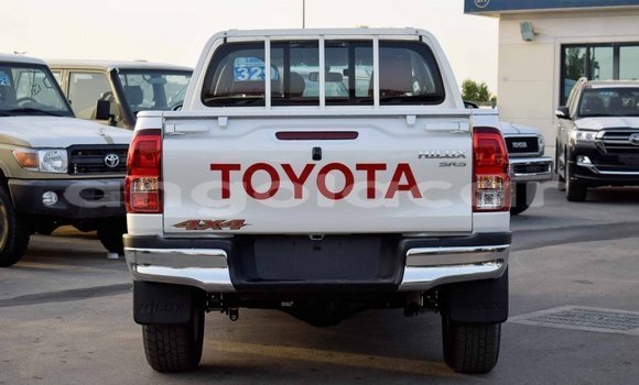 Buy Import Toyota Hilux White Car in Import - Dubai in Bengo Province Buy Import Toyota Hilux White Car in Import - Dubai in Bengo Province