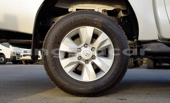Buy Import Toyota Hilux White Car in Import - Dubai in Bengo Province Buy Import Toyota Hilux White Car in Import - Dubai in Bengo Province