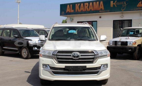 Buy Import Toyota Land Cruiser White Car in Import - Dubai in Bengo Province Buy Import Toyota Land Cruiser White Car in Import - Dubai in Bengo Province