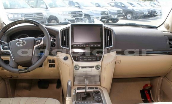 Buy Import Toyota Land Cruiser White Car in Import - Dubai in Bengo Province Buy Import Toyota Land Cruiser White Car in Import - Dubai in Bengo Province