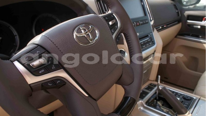 Big with watermark toyota land cruiser bengo province import dubai 6911