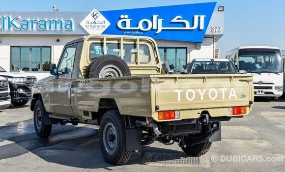 Acheter Import Voiture Toyota Land Cruiser Beige à Import - Dubai, Province de Bengo Acheter Import Voiture Toyota Land Cruiser Beige à Import - Dubai, Province de Bengo