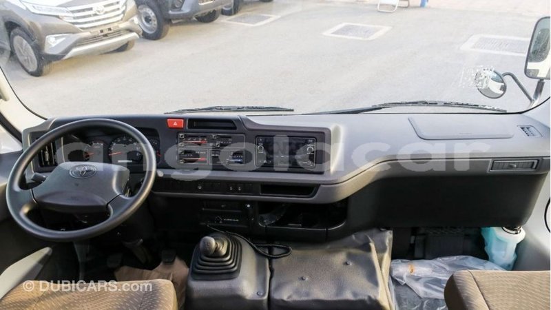 Big with watermark toyota coaster bengo province import dubai 6941