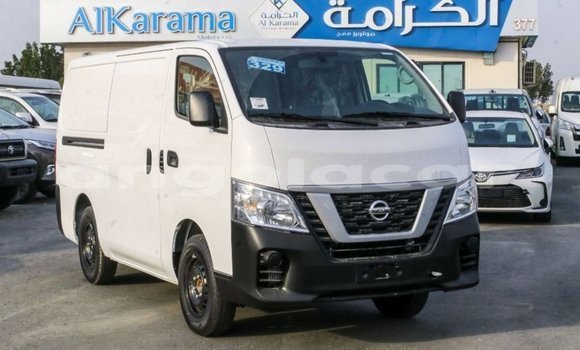 Comprar Importar Nissan Urvan Branco Carro em Import - Dubai em Bengo Province Comprar Importar Nissan Urvan Branco Carro em Import - Dubai em Bengo Province
