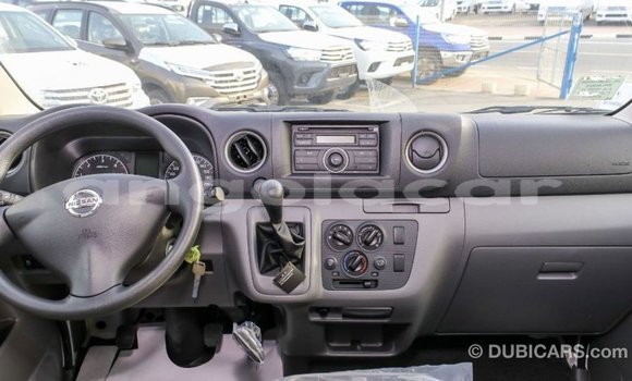 Comprar Importar Nissan Urvan Branco Carro em Import - Dubai em Bengo Province Comprar Importar Nissan Urvan Branco Carro em Import - Dubai em Bengo Province