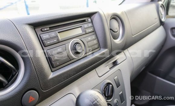 Comprar Importar Nissan Urvan Branco Carro em Import - Dubai em Bengo Province Comprar Importar Nissan Urvan Branco Carro em Import - Dubai em Bengo Province