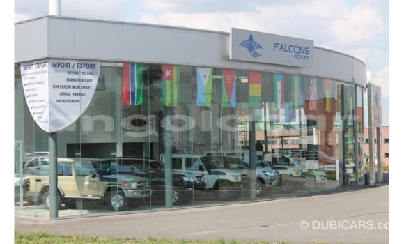 Comprar Importar Toyota Land Cruiser Branco Carro em Import - Dubai em Bengo Province Comprar Importar Toyota Land Cruiser Branco Carro em Import - Dubai em Bengo Province