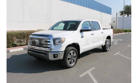 Acheter Import Voiture Toyota Tundra Blanc à Import - Dubai, Province de Bengo Acheter Import Voiture Toyota Tundra Blanc à Import - Dubai, Province de Bengo