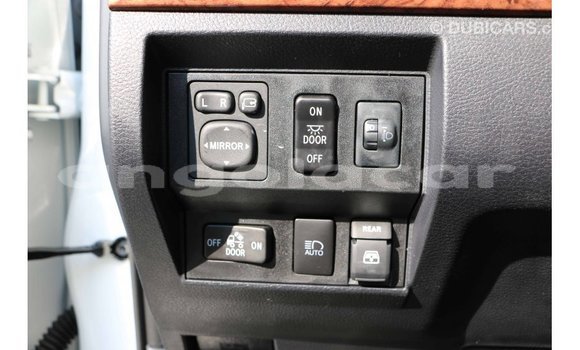 Acheter Import Voiture Toyota Tundra Blanc à Import - Dubai, Province de Bengo Acheter Import Voiture Toyota Tundra Blanc à Import - Dubai, Province de Bengo