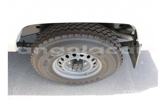 Comprar Importar Toyota Land Cruiser Branco Carro em Import - Dubai em Bengo Province Comprar Importar Toyota Land Cruiser Branco Carro em Import - Dubai em Bengo Province