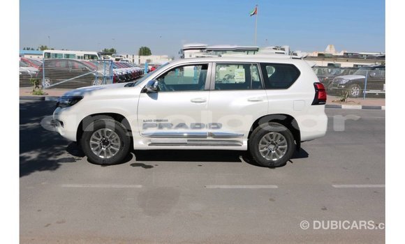 Acheter Import Voiture Toyota Prado Blanc à Import - Dubai, Province de Bengo Acheter Import Voiture Toyota Prado Blanc à Import - Dubai, Province de Bengo