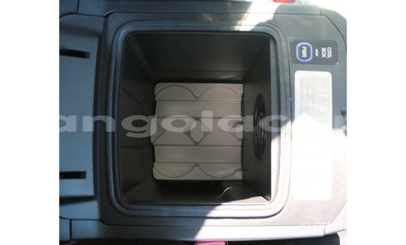 Acheter Import Voiture Toyota Prado Blanc à Import - Dubai, Province de Bengo Acheter Import Voiture Toyota Prado Blanc à Import - Dubai, Province de Bengo