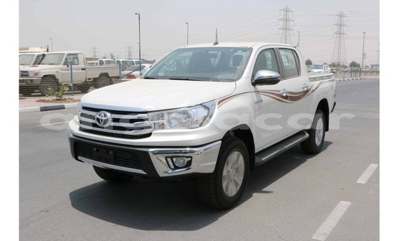 Comprar Importar Toyota Hilux Branco Carro em Import - Dubai em Bengo Province Comprar Importar Toyota Hilux Branco Carro em Import - Dubai em Bengo Province