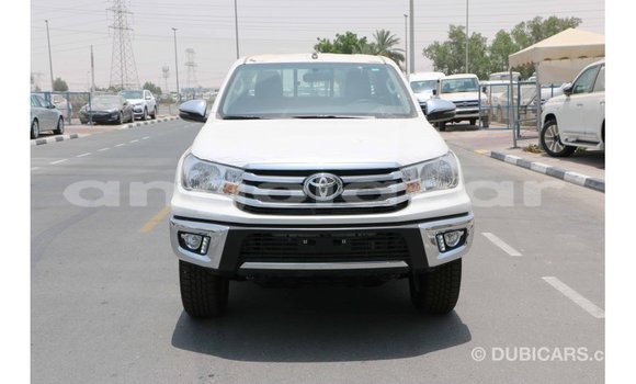 Comprar Importar Toyota Hilux Branco Carro em Import - Dubai em Bengo Province Comprar Importar Toyota Hilux Branco Carro em Import - Dubai em Bengo Province