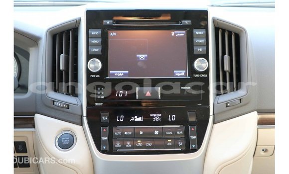 Comprar Importar Toyota Land Cruiser Branco Carro em Import - Dubai em Bengo Province Comprar Importar Toyota Land Cruiser Branco Carro em Import - Dubai em Bengo Province
