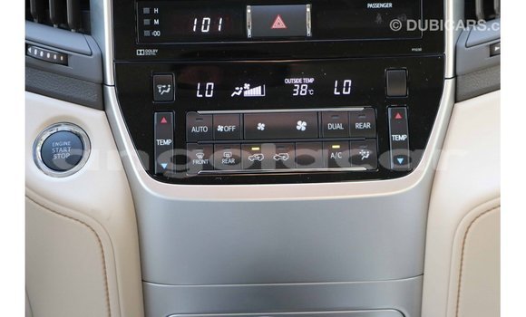 Comprar Importar Toyota Land Cruiser Branco Carro em Import - Dubai em Bengo Province Comprar Importar Toyota Land Cruiser Branco Carro em Import - Dubai em Bengo Province