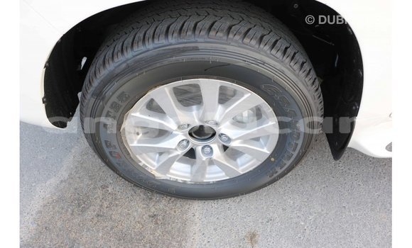 Comprar Importar Toyota Land Cruiser Branco Carro em Import - Dubai em Bengo Province Comprar Importar Toyota Land Cruiser Branco Carro em Import - Dubai em Bengo Province