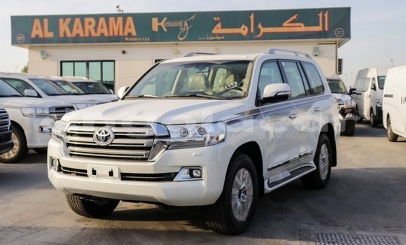 Acheter Import Voiture Toyota Land Cruiser Blanc à Import - Dubai, Province de Bengo Acheter Import Voiture Toyota Land Cruiser Blanc à Import - Dubai, Province de Bengo