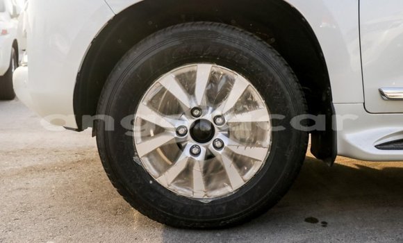 Acheter Import Voiture Toyota Land Cruiser Blanc à Import - Dubai, Province de Bengo Acheter Import Voiture Toyota Land Cruiser Blanc à Import - Dubai, Province de Bengo