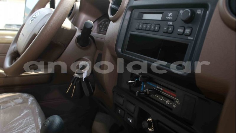 Big with watermark toyota land cruiser bengo province import dubai 6961