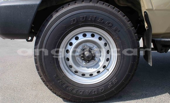 Buy Import Toyota Land Cruiser Beige Car in Import - Dubai in Bengo Province Buy Import Toyota Land Cruiser Beige Car in Import - Dubai in Bengo Province
