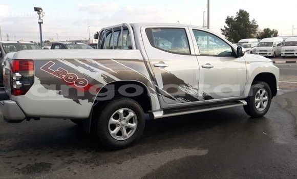 Comprar Importar Mitsubishi L200 Branco Carro em Import - Dubai em Bengo Province Comprar Importar Mitsubishi L200 Branco Carro em Import - Dubai em Bengo Province