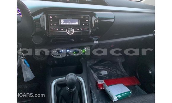 Acheter Import Voiture Toyota Hilux Noir à Import - Dubai, Province de Bengo Acheter Import Voiture Toyota Hilux Noir à Import - Dubai, Province de Bengo