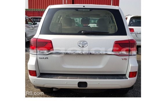 Acheter Import Voiture Toyota Land Cruiser Blanc à Import - Dubai, Province de Bengo Acheter Import Voiture Toyota Land Cruiser Blanc à Import - Dubai, Province de Bengo