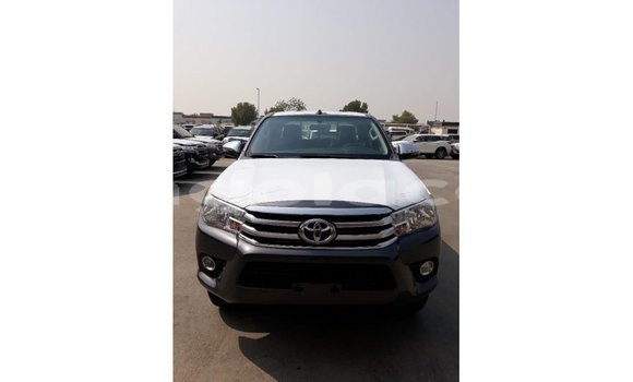 Comprar Importar Toyota Hilux Preto Carro em Import - Dubai em Bengo Province Comprar Importar Toyota Hilux Preto Carro em Import - Dubai em Bengo Province