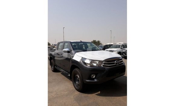 Comprar Importar Toyota Hilux Preto Carro em Import - Dubai em Bengo Province Comprar Importar Toyota Hilux Preto Carro em Import - Dubai em Bengo Province