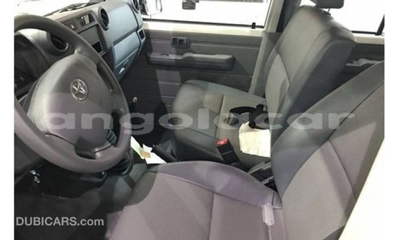 Buy Import Toyota Land Cruiser White Car in Import - Dubai in Bengo Province Buy Import Toyota Land Cruiser White Car in Import - Dubai in Bengo Province