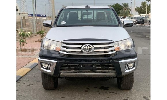 Acheter Import Voiture Toyota Hilux Noir à Import - Dubai, Province de Bengo Acheter Import Voiture Toyota Hilux Noir à Import - Dubai, Province de Bengo