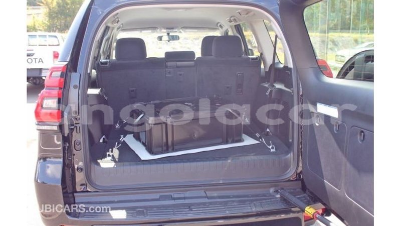 Big with watermark toyota prado bengo province import dubai 6987
