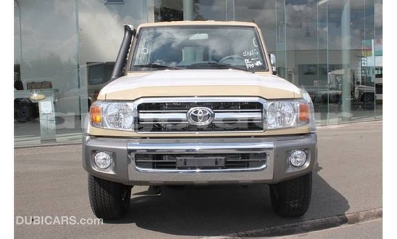 Buy Import Toyota Land Cruiser Beige Car in Import - Dubai in Bengo Province Buy Import Toyota Land Cruiser Beige Car in Import - Dubai in Bengo Province