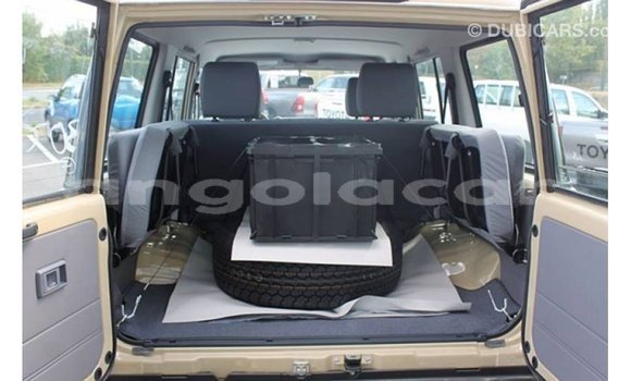 Buy Import Toyota Land Cruiser Beige Car in Import - Dubai in Bengo Province Buy Import Toyota Land Cruiser Beige Car in Import - Dubai in Bengo Province
