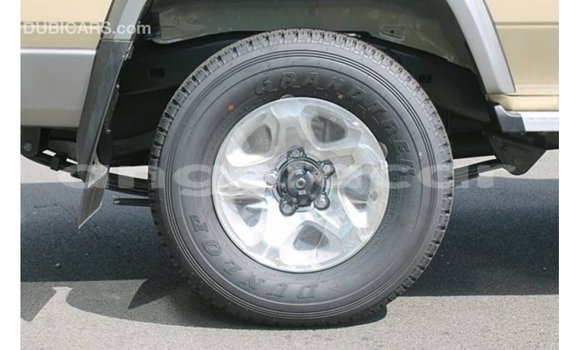 Buy Import Toyota Land Cruiser Beige Car in Import - Dubai in Bengo Province Buy Import Toyota Land Cruiser Beige Car in Import - Dubai in Bengo Province