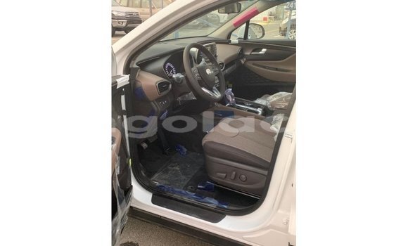 Buy Import Hyundai Santa Fe White Car in Import - Dubai in Bengo Province Buy Import Hyundai Santa Fe White Car in Import - Dubai in Bengo Province